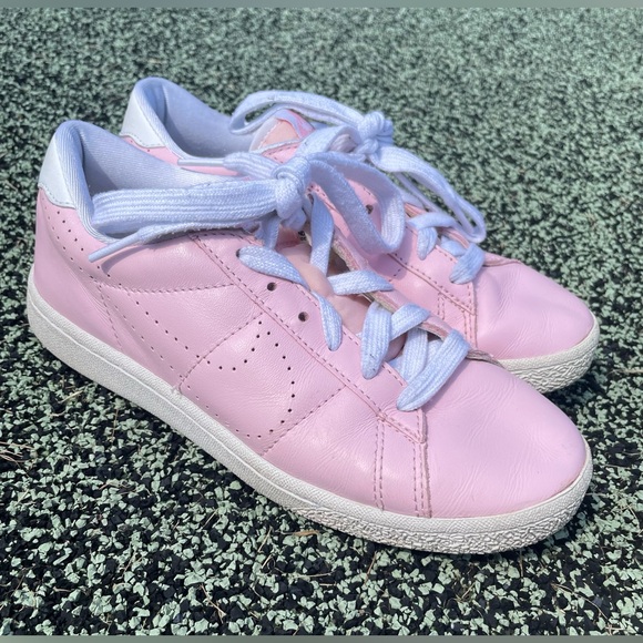 Nike Tennis Classic Style Light Pink Size 7 Sneakers with Perforated Check - Picture 6 of 11